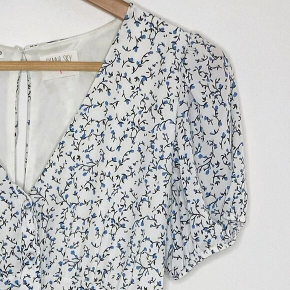 Sienna Sky - V-Neck, Short Sleeve, White/Blue Floral Short Dress - Size S - Picture 2 of 7